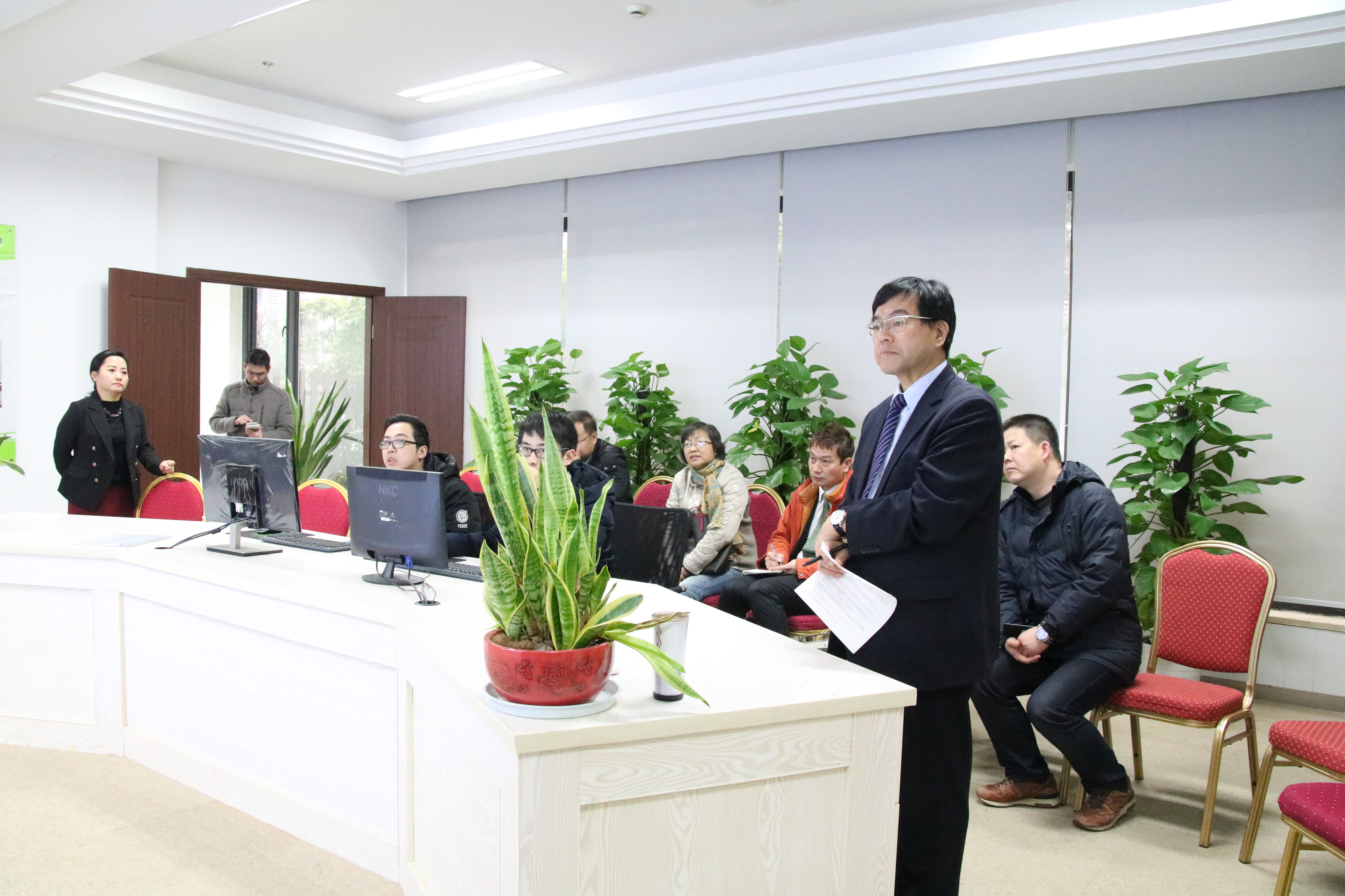 2018年1月23日，日本静冈县环境资源协会主任研究员佐野浩聪、静冈县日中友好协议会事务局局长高林久记来到问源环保考察交流。